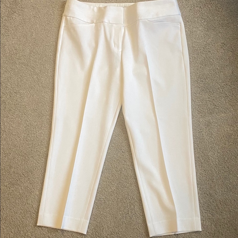 White Express Editor Capris